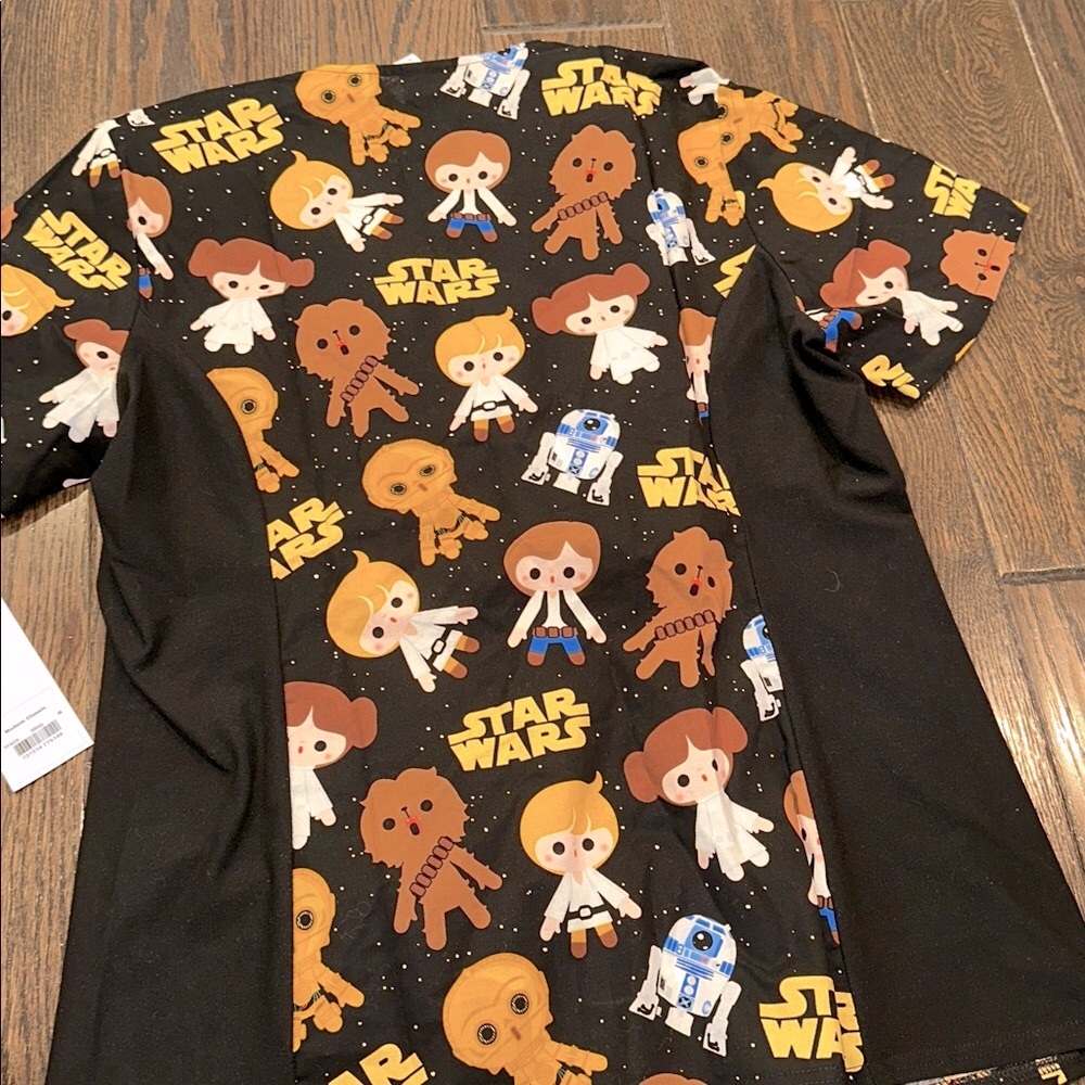 Star Wars Themed Scrub Top size medium new with tags - Picture 7 of 7